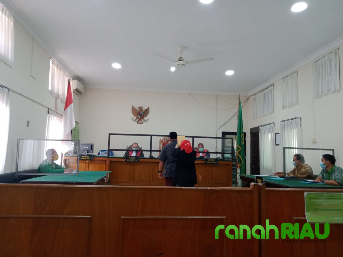Pihak tergugat dari  Kesusteran FJCM Dirohil sampaikan bantahan melalui pengacara